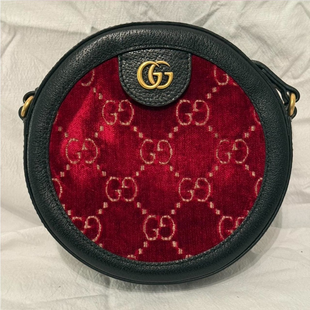 Gucci GG Velvet Round Ophidia Bag in Red - 2018 runway collection.